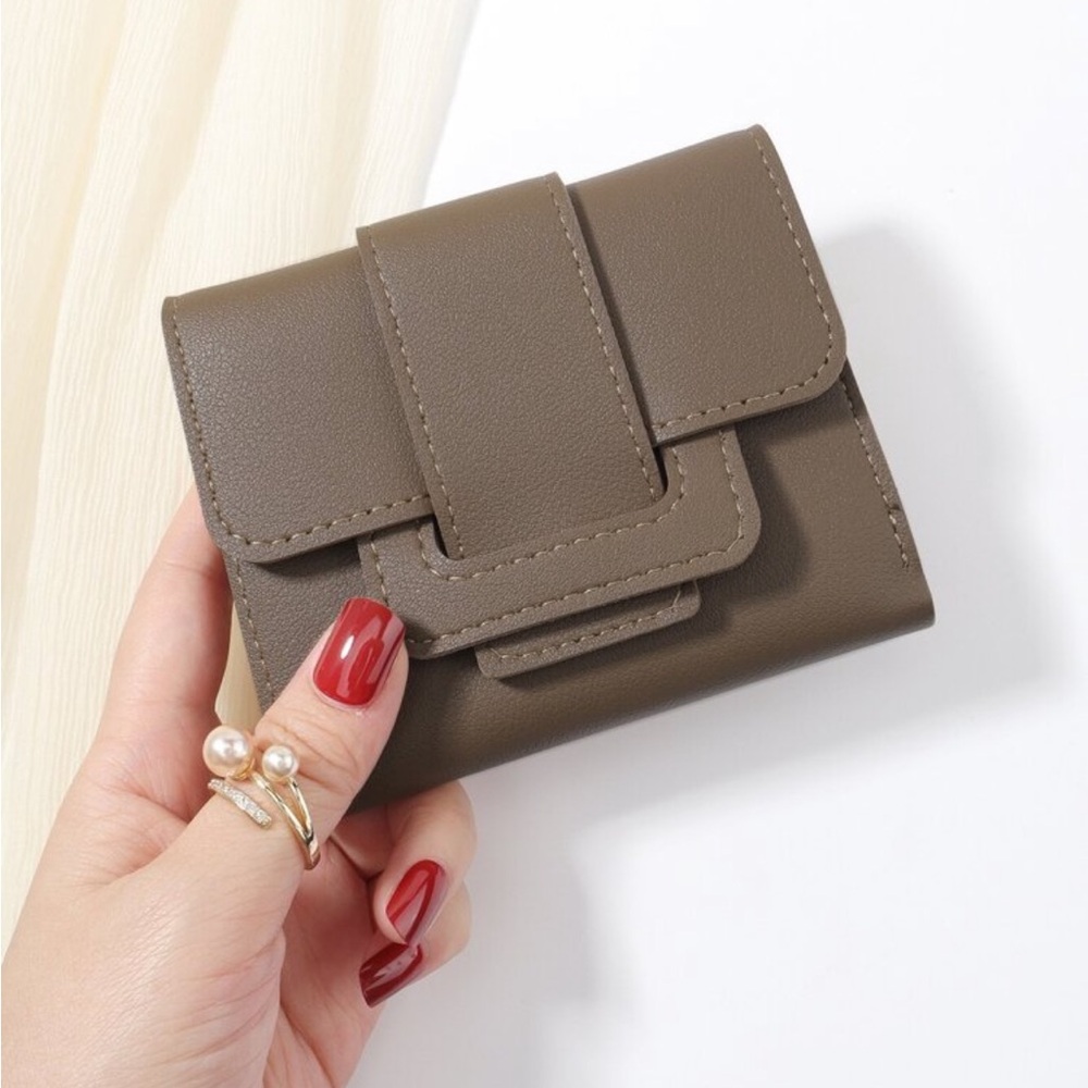 ⚠️Clearance Coffee Brown Tri Fold Wallet / Cardholder - Picture 2 of 4